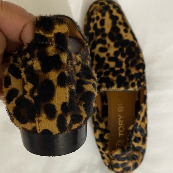 Tory Burch Genuine Cow Fur Leather Kira Loafer Size 5.5. - Picture 2 of 7